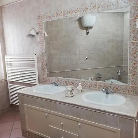 Marila Relax Con Piscina In Campagna Pietramelara